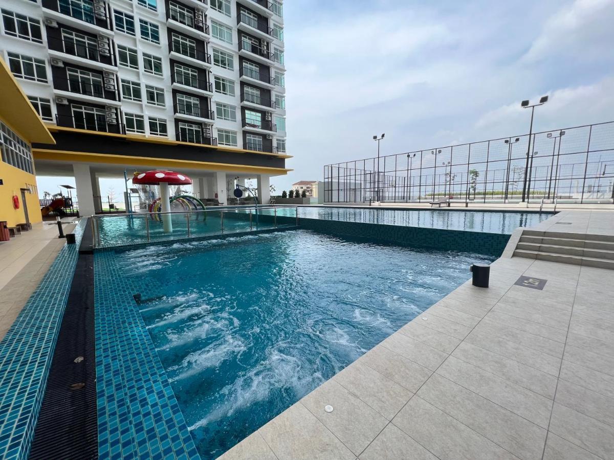 New!! Loving Night Novo 2Br 4-9Pax I Jonker I Netflix I Family Apartment Malacca Ngoại thất bức ảnh